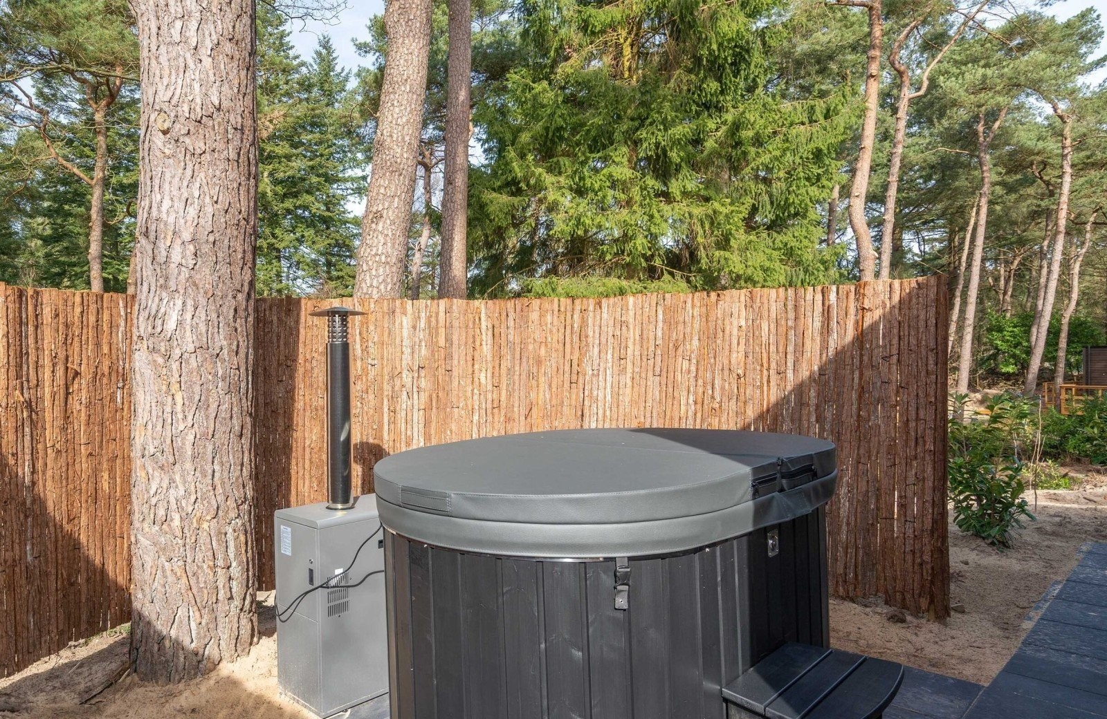 Tiny house mit whirlpool landgoed wildryck drenthe